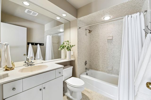 4770 Manitou Road, Excelsior, MN 55331