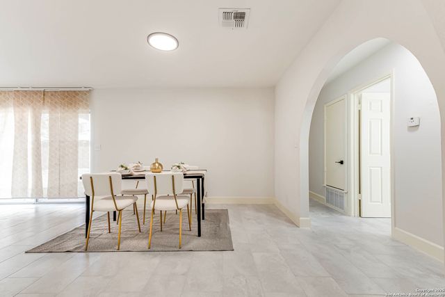 7003 Glen Walk, San Antonio, TX 78239