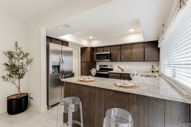 7003 Glen Walk, San Antonio, TX 78239