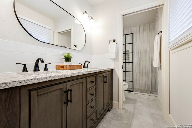 7003 Glen Walk, San Antonio, TX 78239