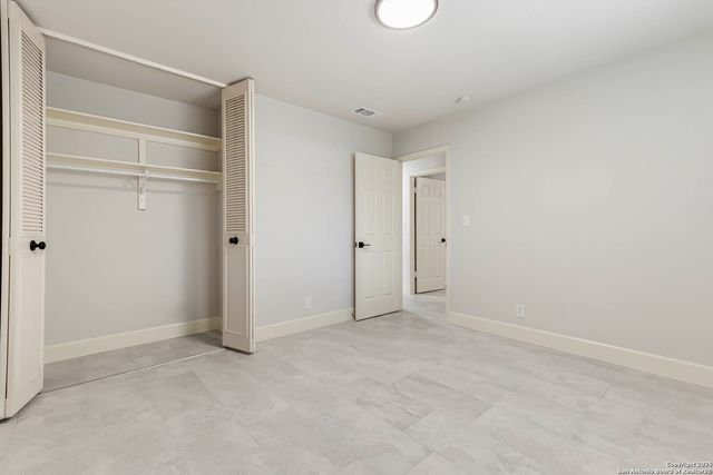 7003 Glen Walk, San Antonio, TX 78239