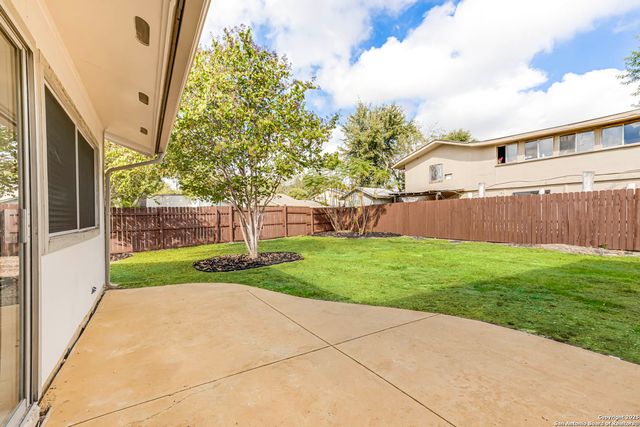 7003 Glen Walk, San Antonio, TX 78239