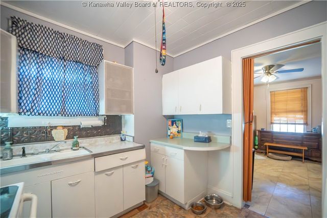 5407 Staunton Avenue, Charleston, WV 25304