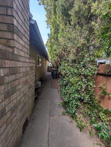 10000 El Chorlito Dr, Rancho Cordova, CA 95670