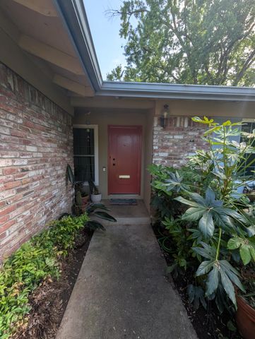 10000 El Chorlito Dr, Rancho Cordova, CA 95670