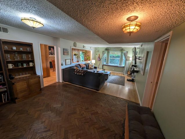 10000 El Chorlito Dr, Rancho Cordova, CA 95670