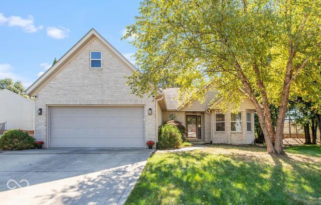 688 Prince Drive, Greenwood, IN 46142