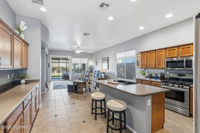 10043 E Denver Hill Drive, Tucson, AZ 85748