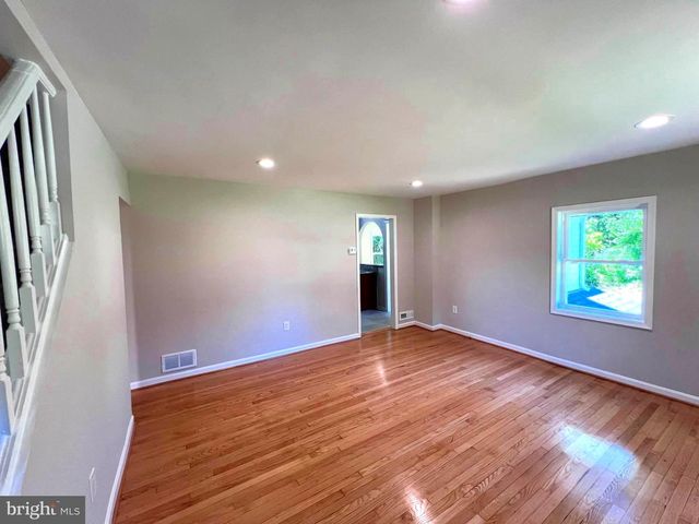 1703 LEE RD, Fort Washington, MD 20744