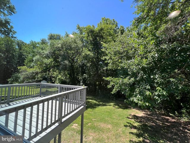 1703 LEE RD, Fort Washington, MD 20744
