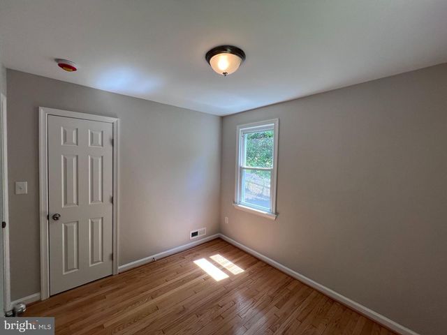 1703 LEE RD, Fort Washington, MD 20744