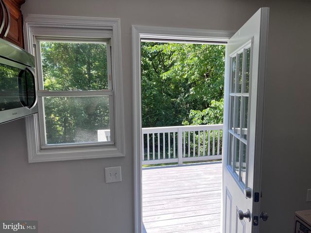 1703 LEE RD, Fort Washington, MD 20744