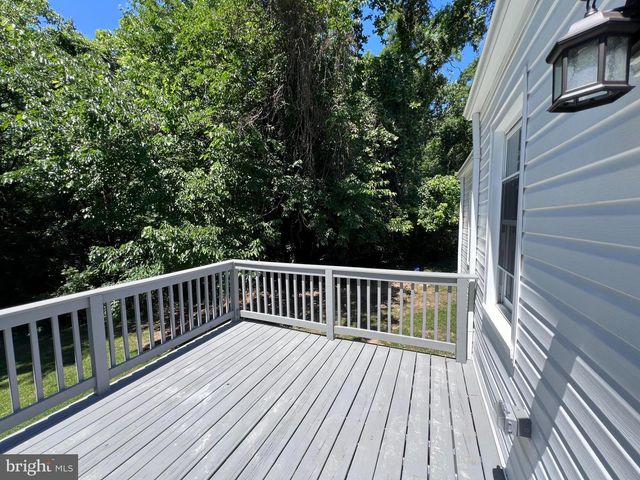 1703 LEE RD, Fort Washington, MD 20744