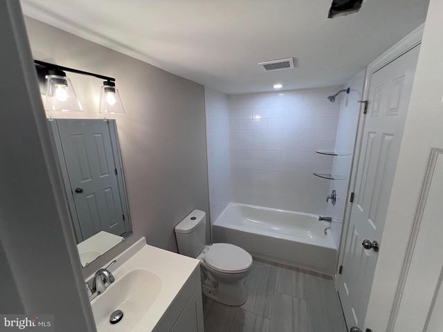 1703 LEE RD, Fort Washington, MD 20744