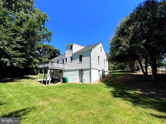 1703 LEE RD, Fort Washington, MD 20744