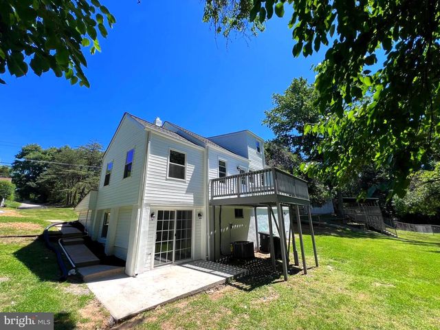 1703 LEE RD, Fort Washington, MD 20744
