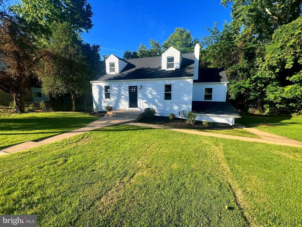 1703 LEE RD, Fort Washington, MD 20744