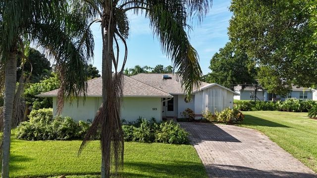 925 Claire Avenue, Sebastian, FL 32958