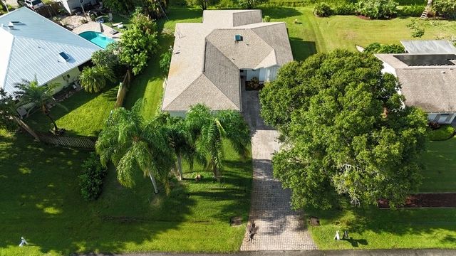 925 Claire Avenue, Sebastian, FL 32958