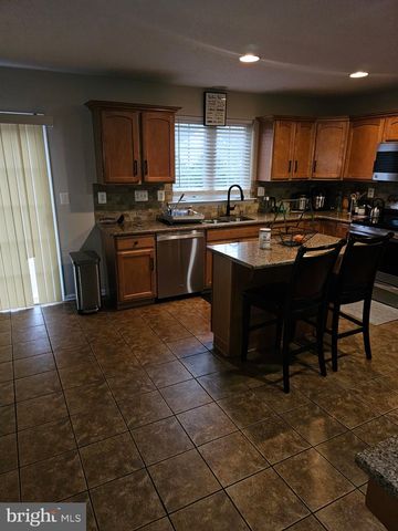 220 WILLIAMSBURG CIR, La Plata, MD 20646