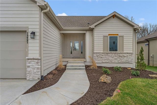 13997 S Landon Street, Olathe, KS 66061