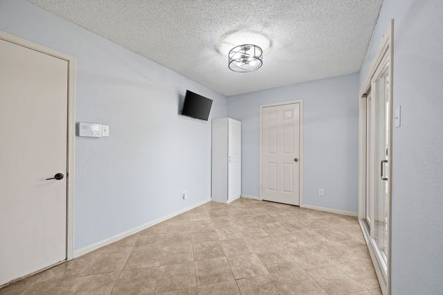 2621 Bayberry Lane, Euless, TX 76039