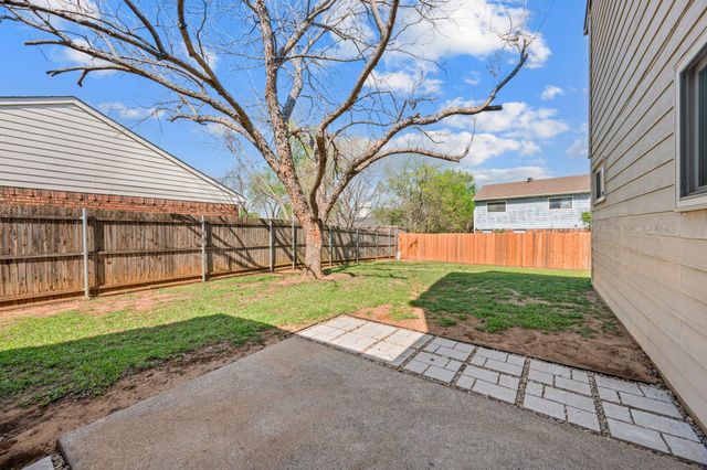 2621 Bayberry Lane, Euless, TX 76039