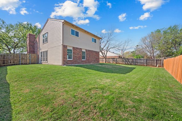 2621 Bayberry Lane, Euless, TX 76039