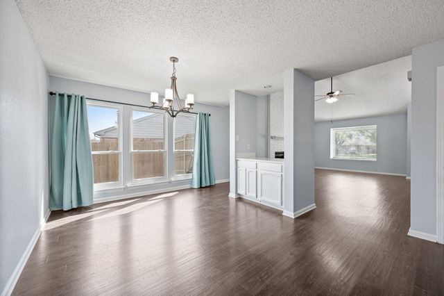 2621 Bayberry Lane, Euless, TX 76039