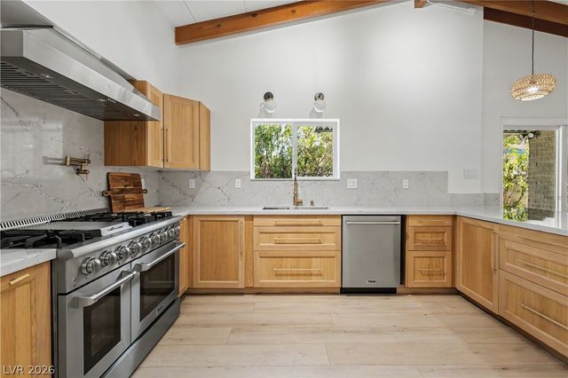 1131 Strong Drive, Las Vegas, NV 89102