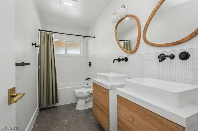 1131 Strong Drive, Las Vegas, NV 89102