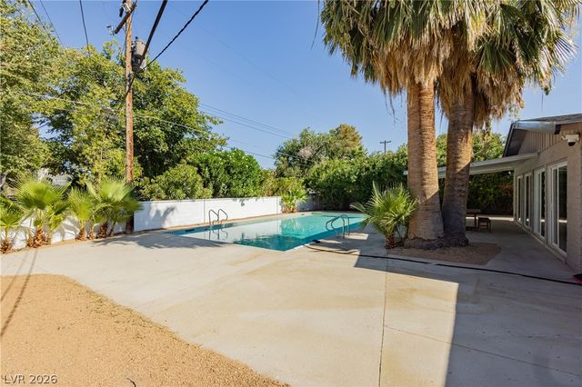 1131 Strong Drive, Las Vegas, NV 89102