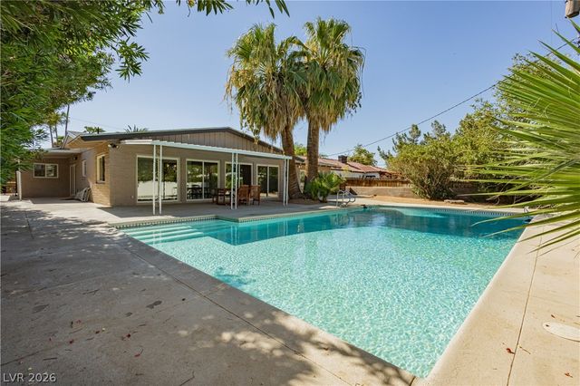 1131 Strong Drive, Las Vegas, NV 89102