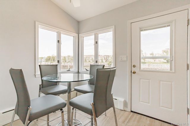 55 West Avenue, Lawrence, NY 11559