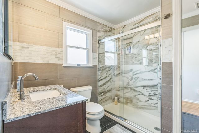 55 West Avenue, Lawrence, NY 11559