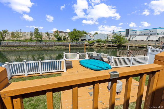 55 West Avenue, Lawrence, NY 11559