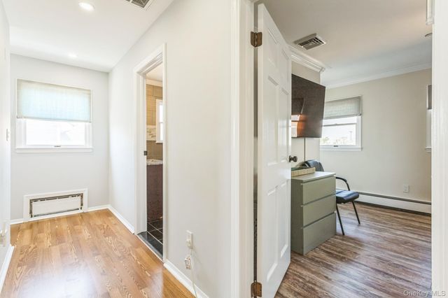 55 West Avenue, Lawrence, NY 11559