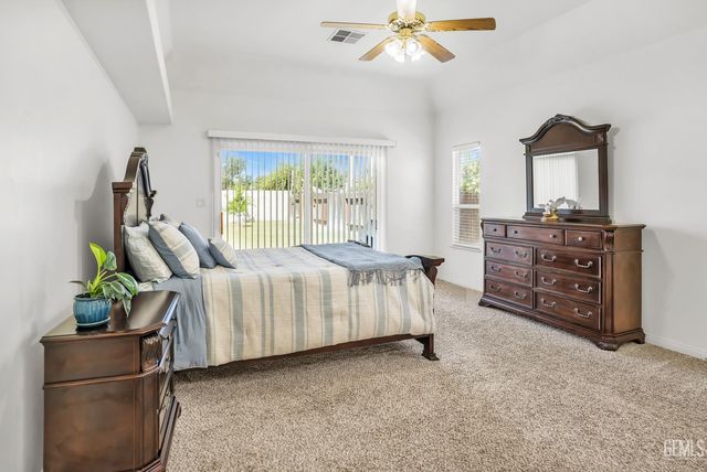 2441 Ollie Court, Bakersfield, CA 93314