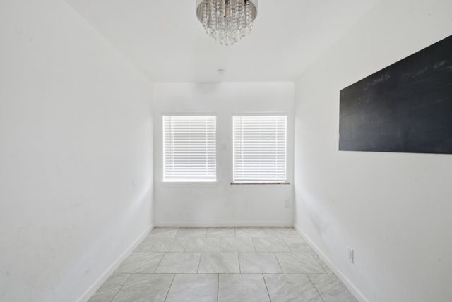 128 Redbird Lane N, Azle, TX 76020