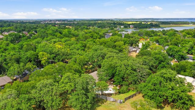 128 Redbird Lane N, Azle, TX 76020