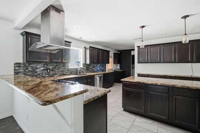 128 Redbird Lane N, Azle, TX 76020
