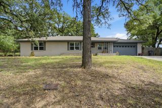 128 Redbird Lane N, Azle, TX 76020