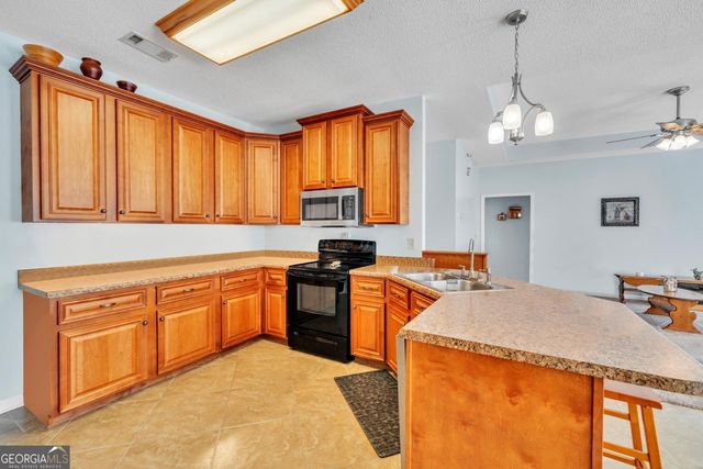 622 Live Oak Way, Dublin, GA 31021