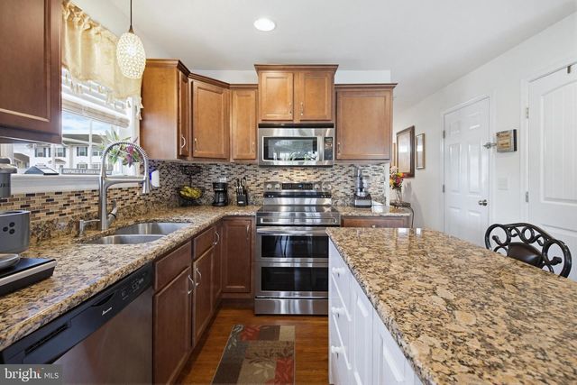 1470 MATTHEW DR, York, PA 17404