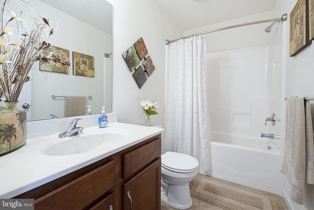 1470 MATTHEW DR, York, PA 17404