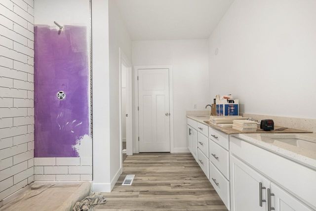 2708 21st St NW, Minot, ND 58703