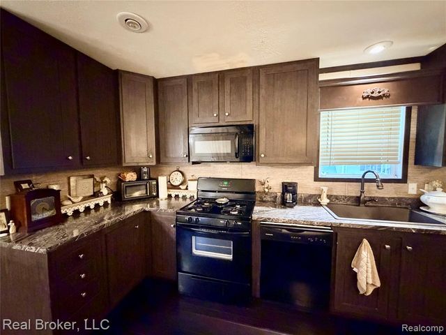 4567 Ashwood, Saginaw, MI 48603