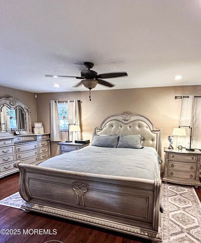 30 Briscoe Terrace, Hazlet, NJ 07730