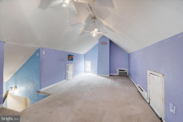 7 E MAIN ST, Windsor, PA 17366