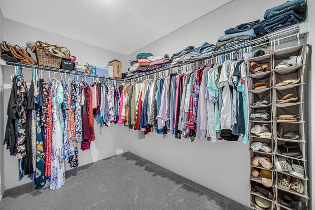 3910 Iron Gate Drive, Valparaiso, IN 46385